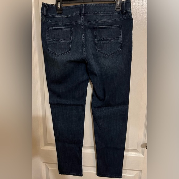 NY&Co. Soho Boyfriend Jeans with Butterflies in Sz. 10.. NWT.. never been worn.. - Picture 2 of 5